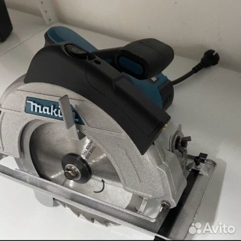 Циркулярная пила Makita 1650w с лазером. звоните