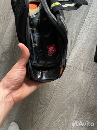 Щитки хоккейные CCM as-v 14'