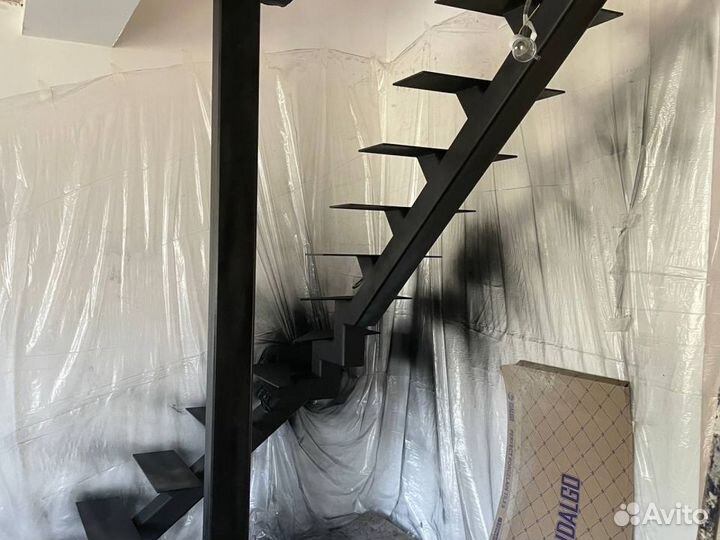 Косоур металлический