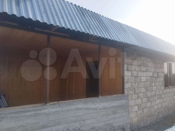 Дом 611 м² на участке 8 сот.