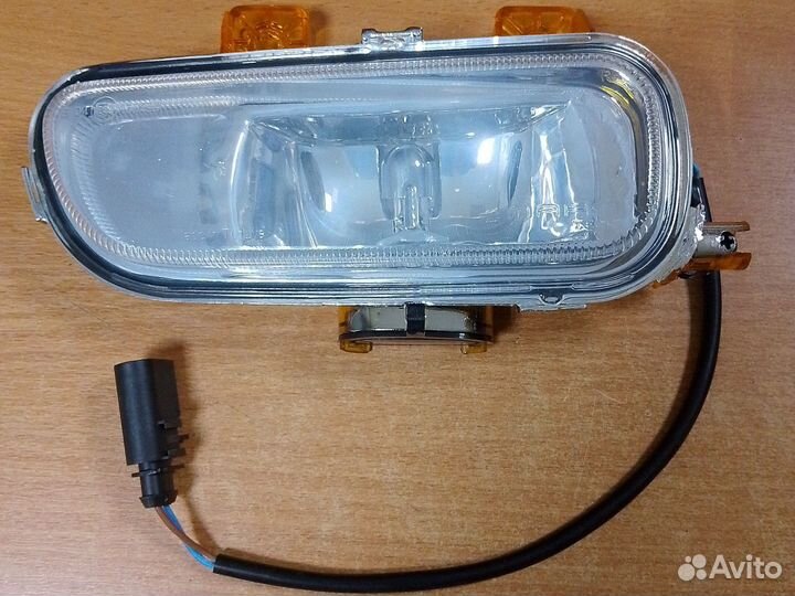 Фара противотуманная mercedes Axor (04) правая