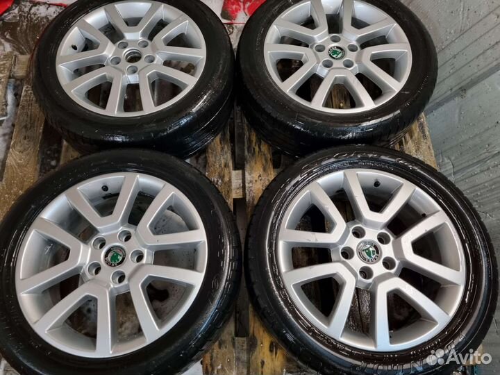 Комплект оригинальных литых дисков Skoda
