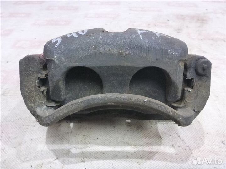 Суппорт передний правый Mazda Mpv GF FS 2001