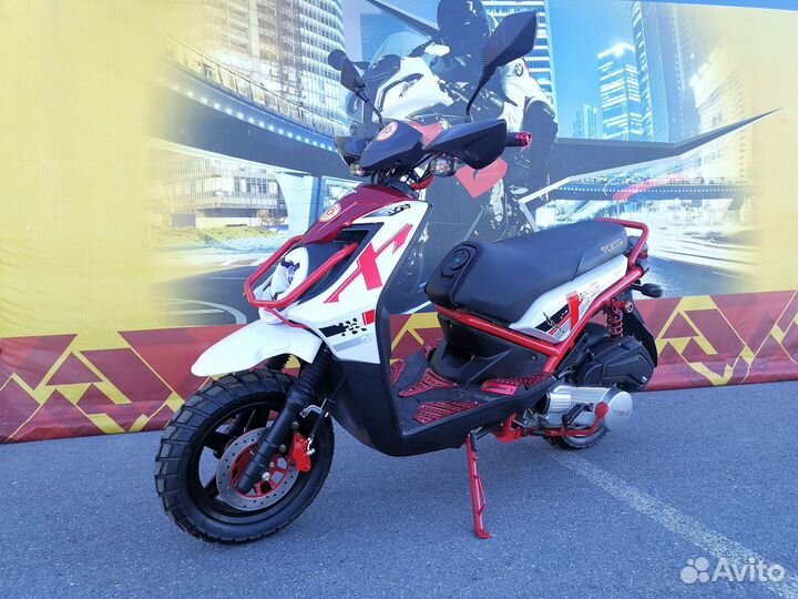 Скутер X-motors SMART PRO