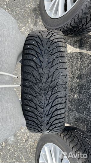 Yokohama Ice Guard IG35 215/65 R17