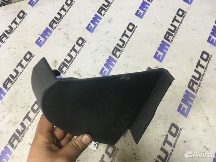 Накладка торпедо правая Форд Фокус 2