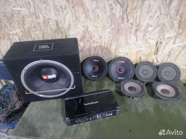 Комплект музыки в машину