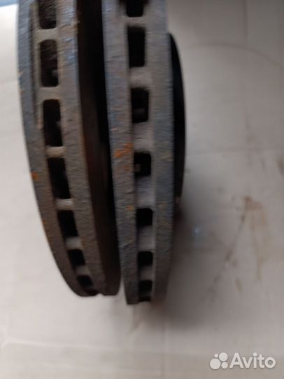 Передние тормозные диски Mitsubishi outlander XL