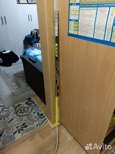 Клюшка хоккейная