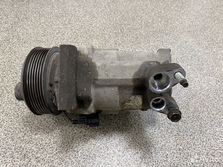 Компрессор кондиционера Nissan Tiida C11 дорест