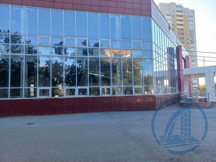 Сдам торговое помещение, 1300 м²