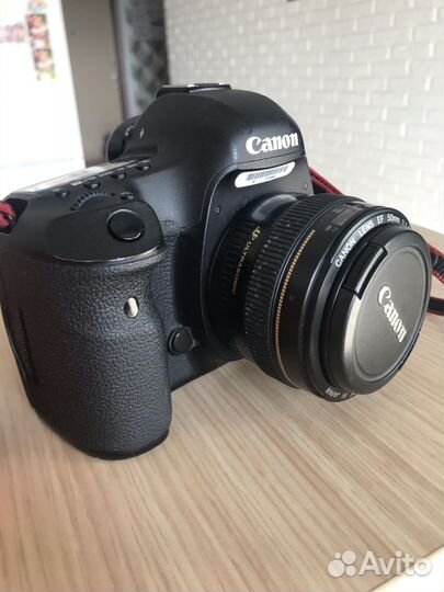 Зеркальный фотоаппарат canon 5D mark iii