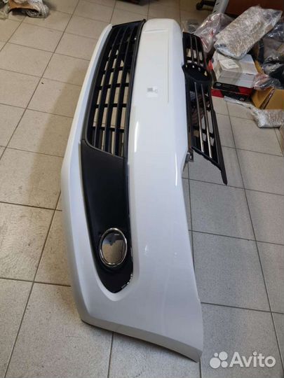 Бампер в цвет в сборе Polo седан дорестайлинг