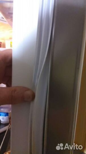 Резинка уплотнитель на холодильник Indesit Stinol