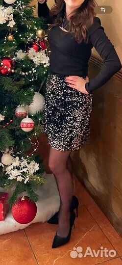Юбка с пайетками 42