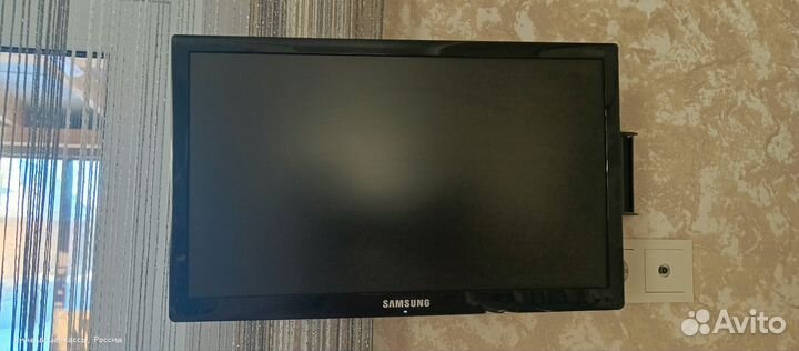 LCD телевизор