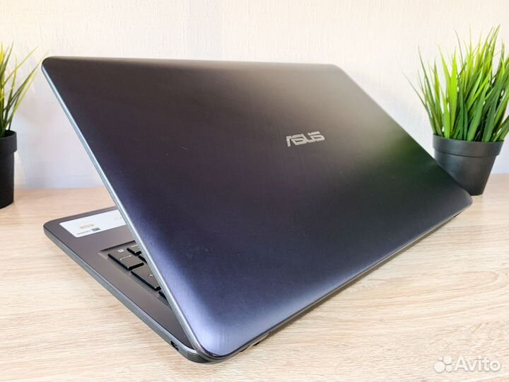 Ноутбук Asus Core i3/GeForce MX110/8Gb