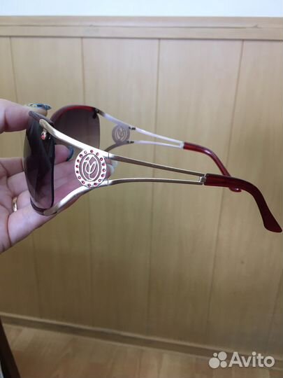 Солнцезащитные очки