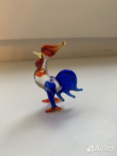 Фигурки из цветного стекла