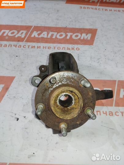 Кулак передний левый Mazda 3 BK 2004 BR5S33031