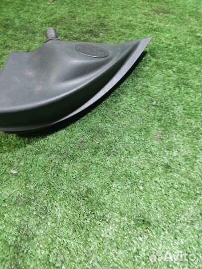 Внутренняя заглушка зеркала левая Opel Astra H