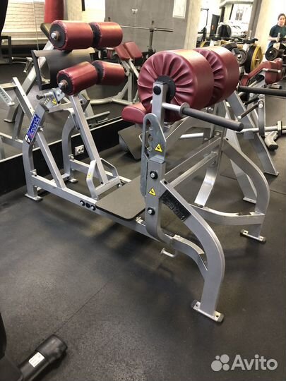 Тренажер гиперэкстензия Hammer Strength