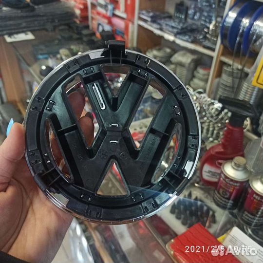 Эмблема передняя VW Passat,Golf,Jetta