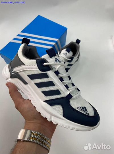 Кроссовки Adidas новые