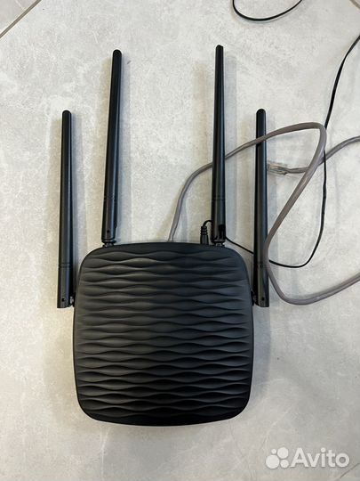 Продаю два роутера tenda