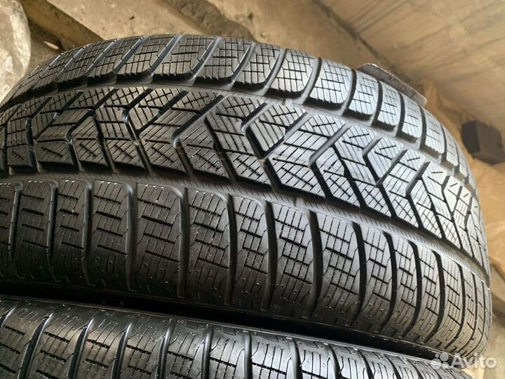 Pirelli Winter Sottozero 3 255/45 R20