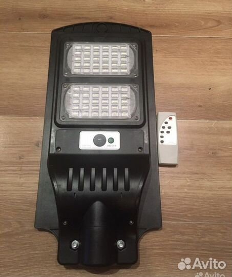 Прожектор уличный на Солнечной батарее