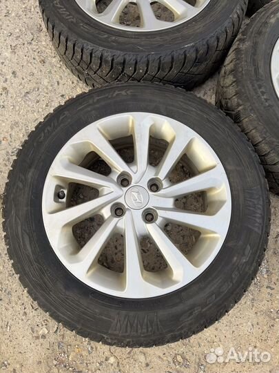 R15 Nitto Therma Spike 185/65, PCD 4x100 DIA 54.1