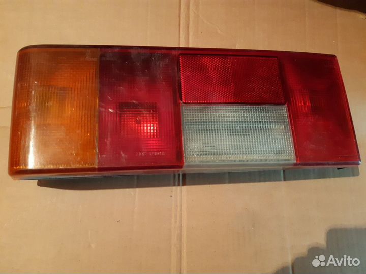 Фонарь задний левый