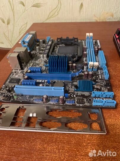 Материнская плата am3+