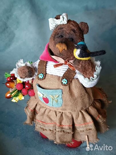 Интерьерный мишка с гусем