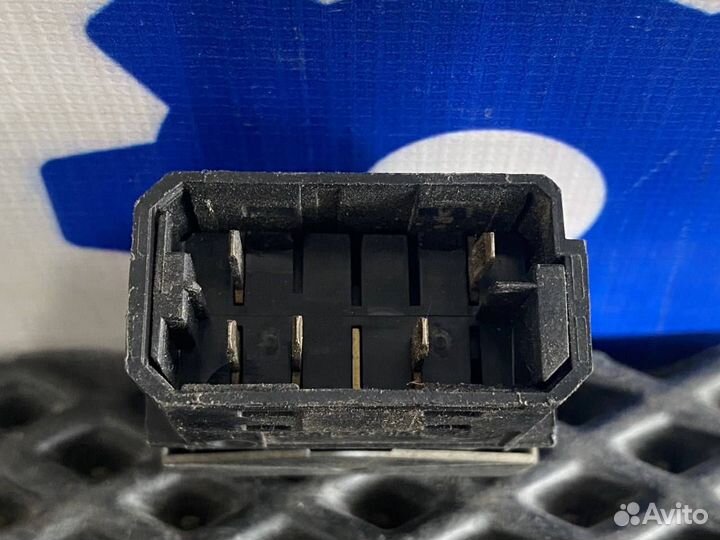 Кнопка (выключатель) Volvo FH4 21211226