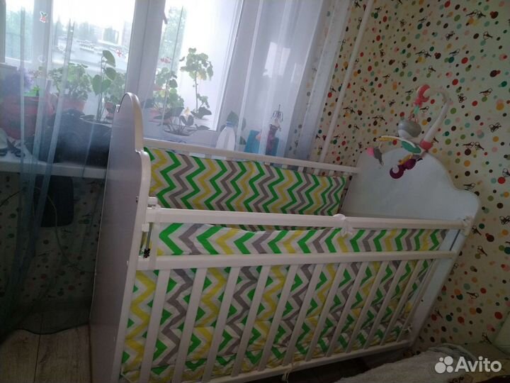 Детская кроватка