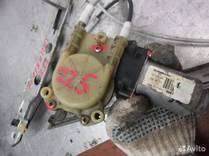 Стеклоподъемник передний правый Renault Megane K4M