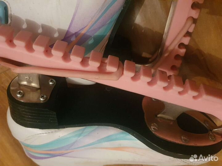 Коньки женские 37