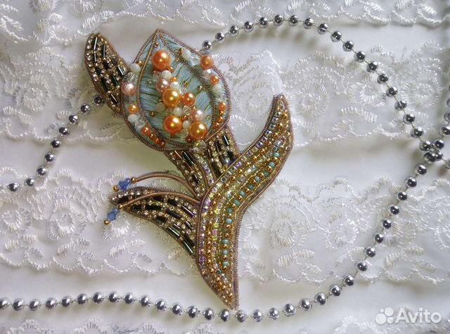 Брошка тюльпан