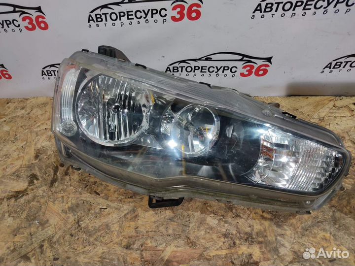 Фары Митсубиси Лансер 10