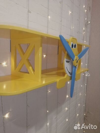 Ящик для игрушек и полочки