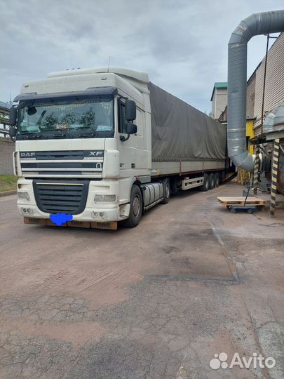 DAF XF105.410 с полуприцепом, 2012