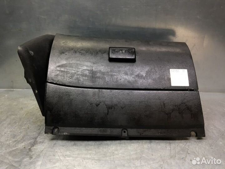 Бардачок Volkswagen Bora 1997-2005 седан 1.6 AEH