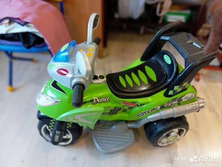 Детская машинка каталка