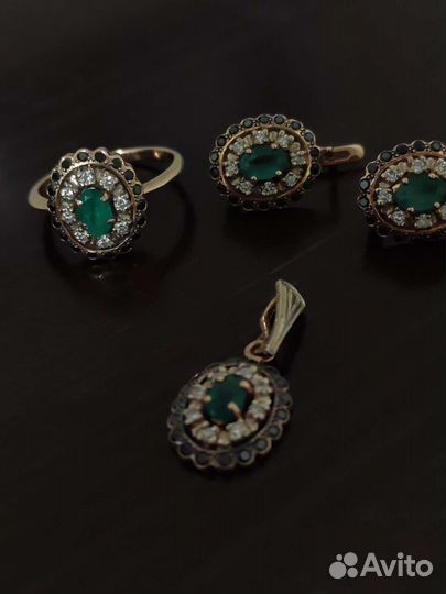 Золотые серьги, кольцо, подвеска