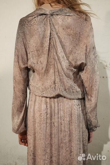 Платье миди обьемное ZW collection