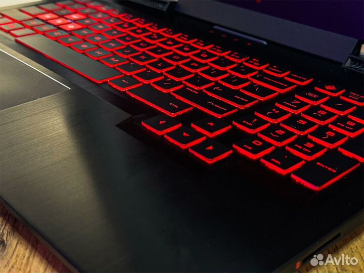 Ноутбук HP Omen: Intel i7 + GTX 1050Ti