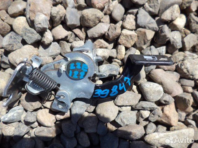 Ручка открывания бензобака Toyota Allex ZZE122