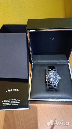 Часы Chanel J12